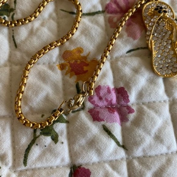 14 KT GF * RHINESTONE FLIP FLOP 1-1/2" pendant & 16" box chain * NWOT * - Picture 4 of 4